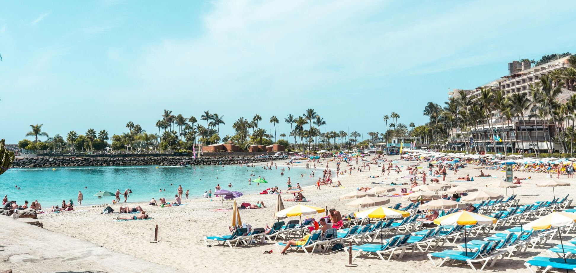 300 солнечных дней в году: названы лучшие острова для отдыха зимой