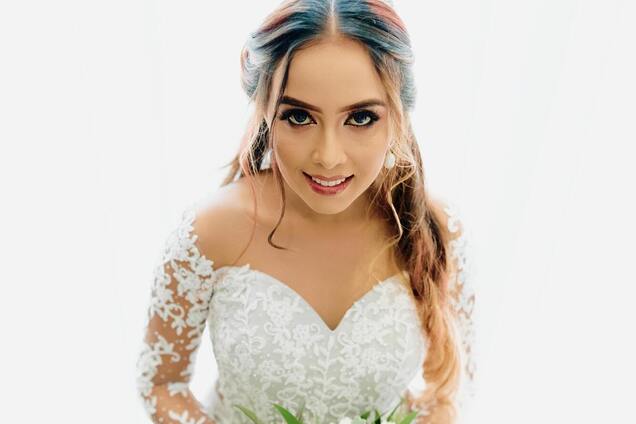 Могут испортить свадьбу: три ошибки в макияже, которые часто делают невесты