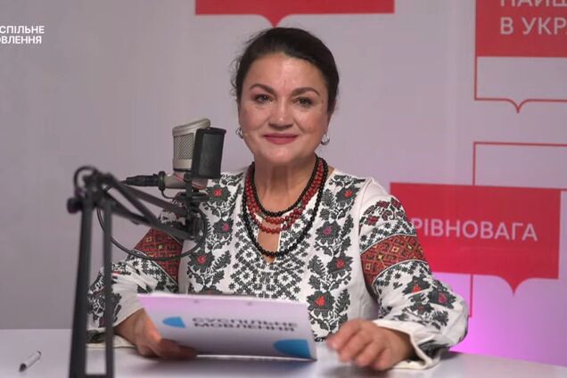 Радіодиктант має читати вчитель: українці звернулися до Суспільного після провалу акторки Наталії Сумської
