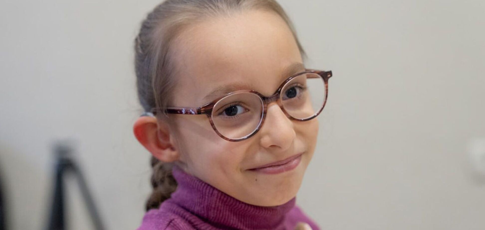 'Я розплакалася від щастя': 6-річна Альона з Херсона отримала слухові апарати від Фонду Ріната Ахметова