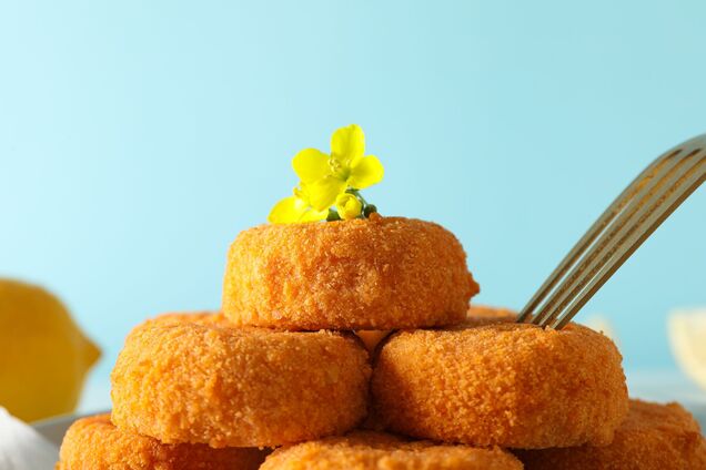 Як приготувати смачні котлети з крабових паличок: чудово підходять для обіду