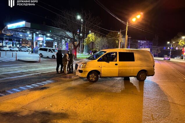 В Одессе пьяный полицейский разбил стекло на авто ТЦК прикладом: делом занялось ГБР. Фото
