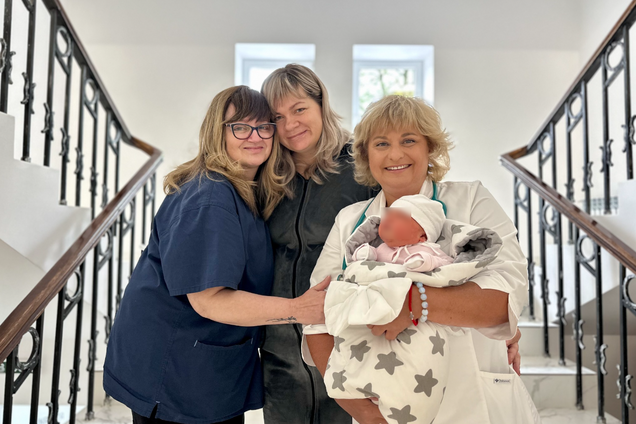 У Львові жінка, якій ставили діагноз безпліддя, народила сьому дитину. Фото