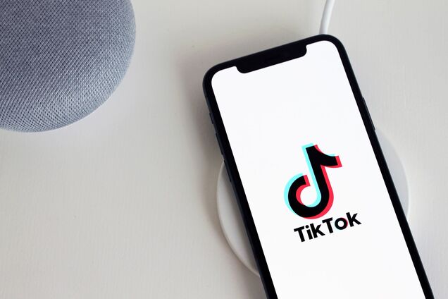 Иллюстрация приложение TikTok