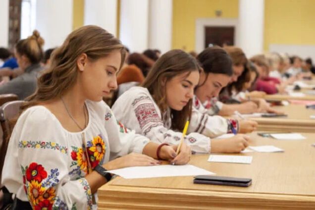 'Треба жити!' Оприлюднено текст Радіодиктанту 2025