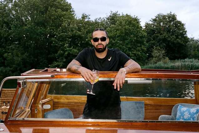 На репера Дрейка подали до суду через рекламу азартних ігор