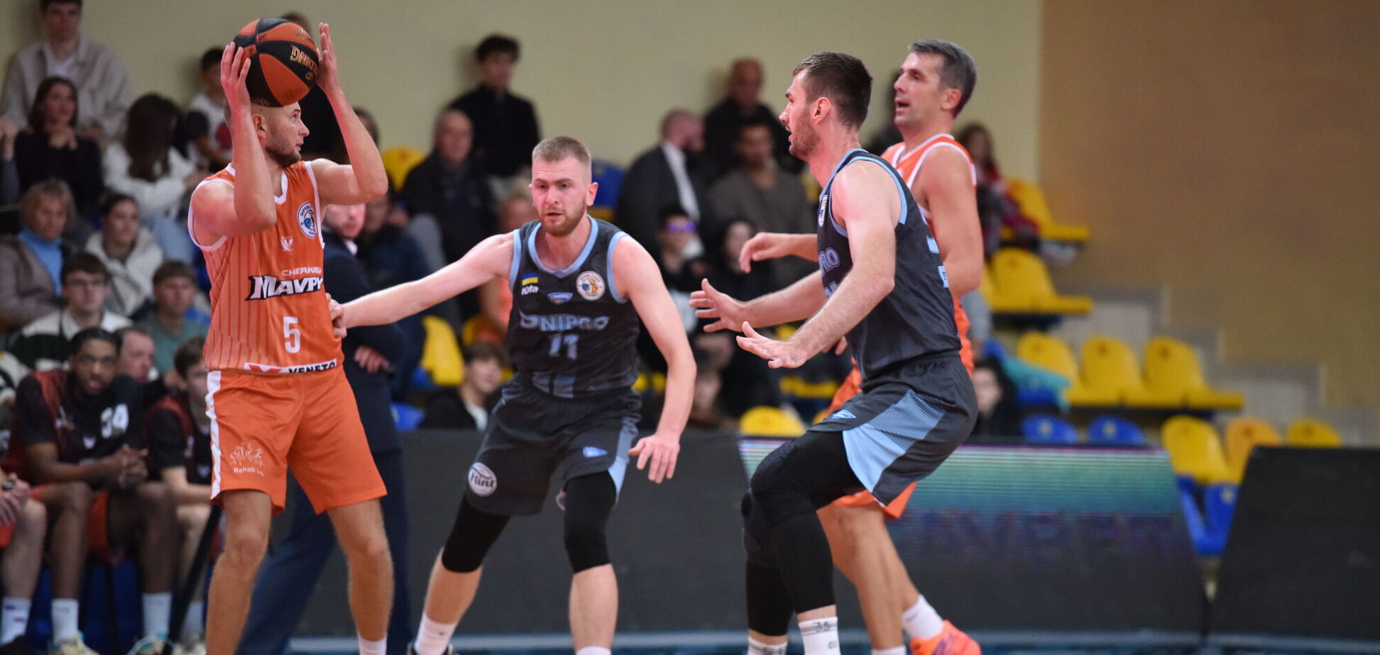 'Дніпро' переможно розпочав захист титулу чемпіона Суперліги Favbet