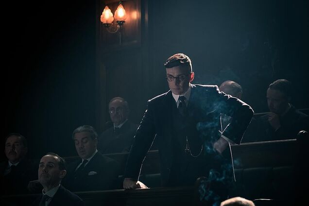 'Острые козырьки': хитовый сериал неожиданно продлили еще на 2 сезона