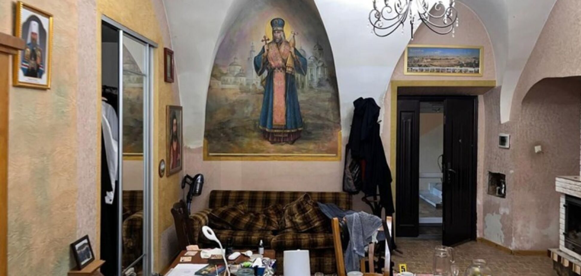 Конфлікт переріс у бійку: на Хмельниччині священник УПЦ МП побив до смерті чоловіка, поліція розкрила деталі справи