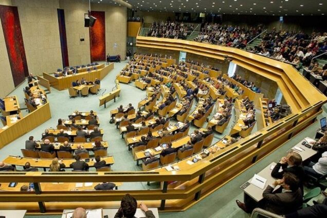 На выборах в Нидерландах неожиданный лидер: что показал экзитпол