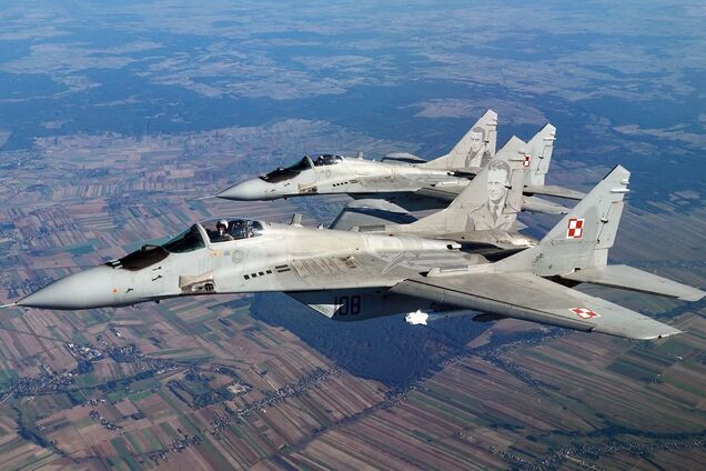 Польские истребители третий раз за неделю перехватили самолет-разведчик над Балтикой: военные раскрыли детали