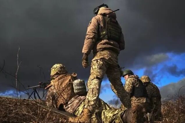 'Вы хотите, чтобы я был честным? Это г***но': украинские военные прокомментировали The Guardian мирный план Трампа