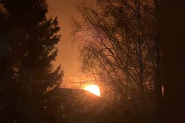 Під Володимиром у Росії атаковано вузлову підстанцію, яка забезпечує енергопостачання частини області: сталась потужна пожежа. Відео