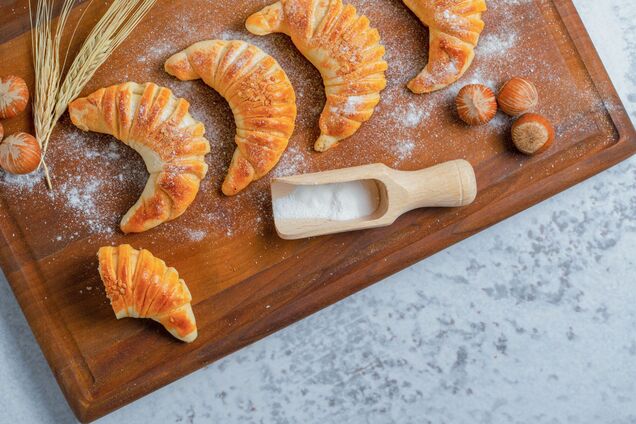 Бюджетні рогалики з дріжджового тіста: вийдуть дуже пухкими