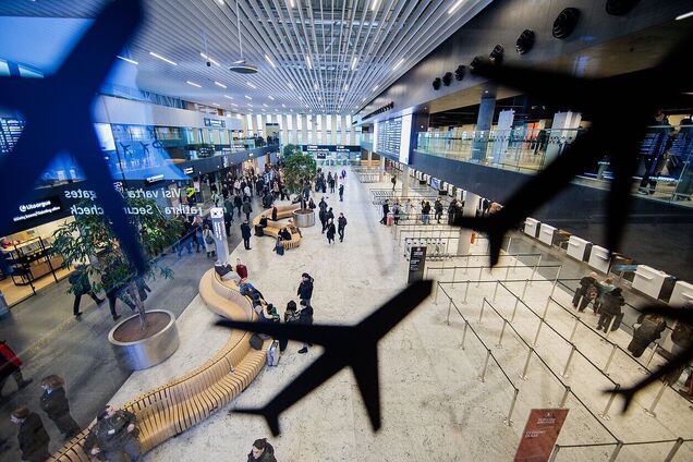 Обмеження зачепили десятки рейсів: аеропорт Вільнюса знову закривали через метеозонди з Білорусі