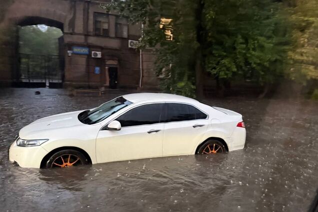Одесситов после потопа предупредили о 'значительном дожде': объявлен I уровень опасности
