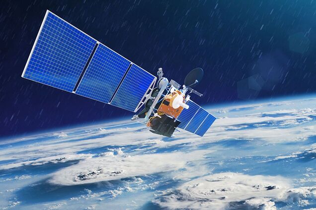 Над Львовом во время атаки РФ пролетали спутники Китая. Карта