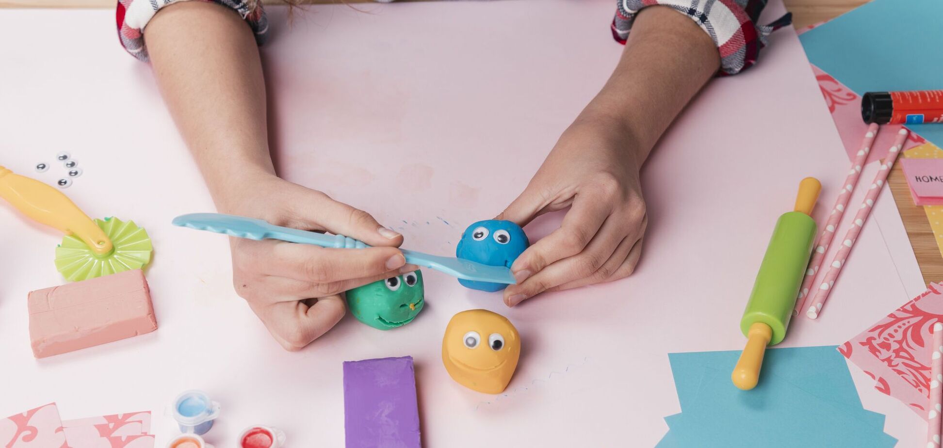 Это калька с русского: как правильно сказать на украинском 'поделка'