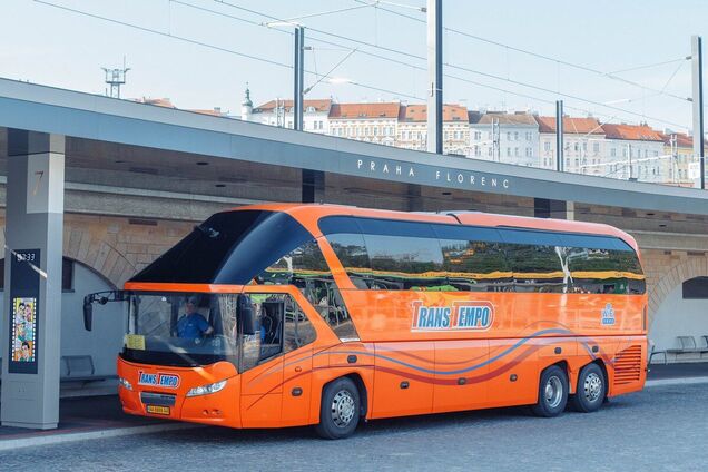 Правительство Латвии запретило экскурсионные автобусы в Россию и Беларусь: подробности