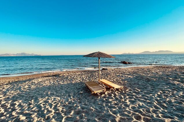 Куда поехать в октябре, чтобы искупаться в море: лучшие направления в Европе