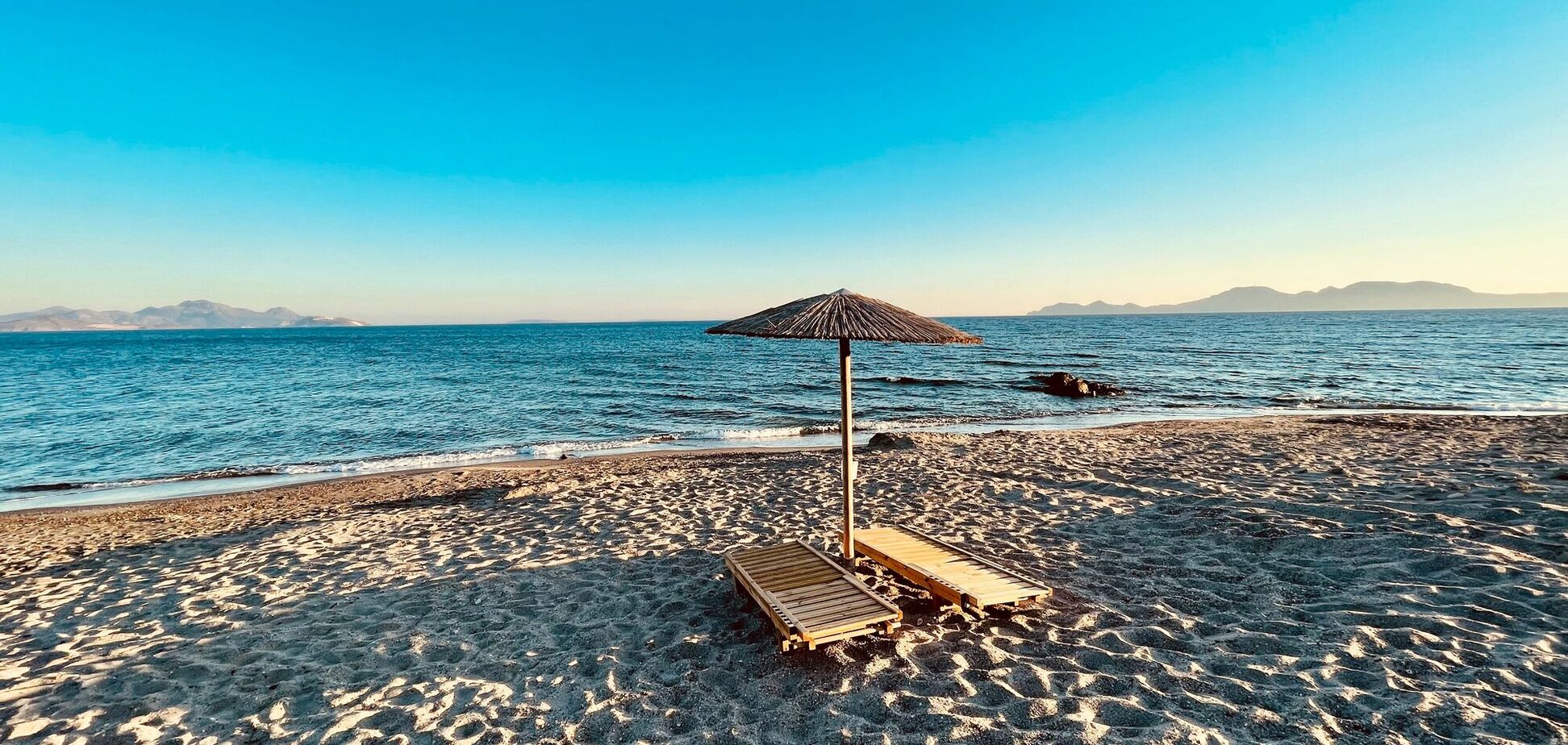 Куда поехать в октябре, чтобы искупаться в море: лучшие направления в Европе