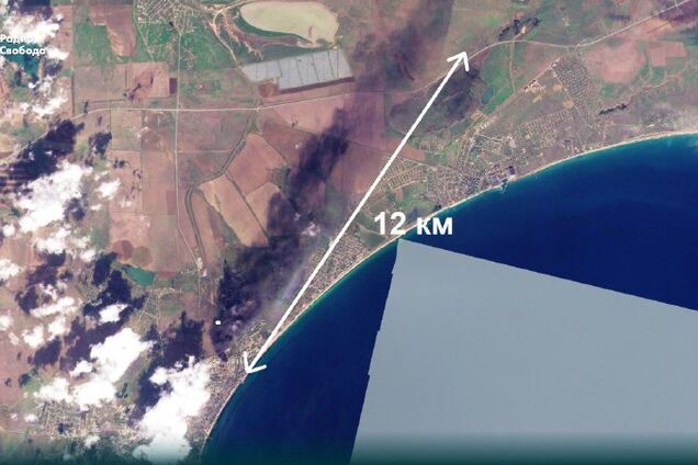 Дим розтягнувся на 12 кілометрів: пожежа на нафтобазі у Феодосії триває другу добу. Супутникові фото