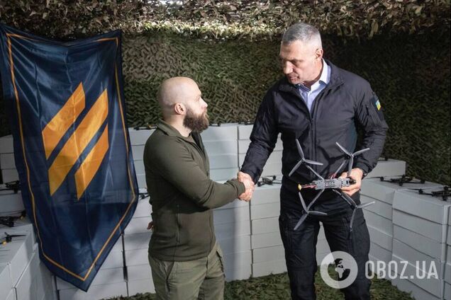 Еще 3 тыс. FPV-дронов: Кличко передал военным очередную партию помощи от Киева. Фото