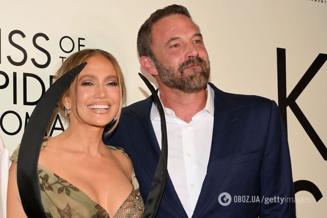 Разведенные Дженнифер Лопес и Бен Аффлек вышли вместе на красную дорожку и удивили своим поведением. Фото