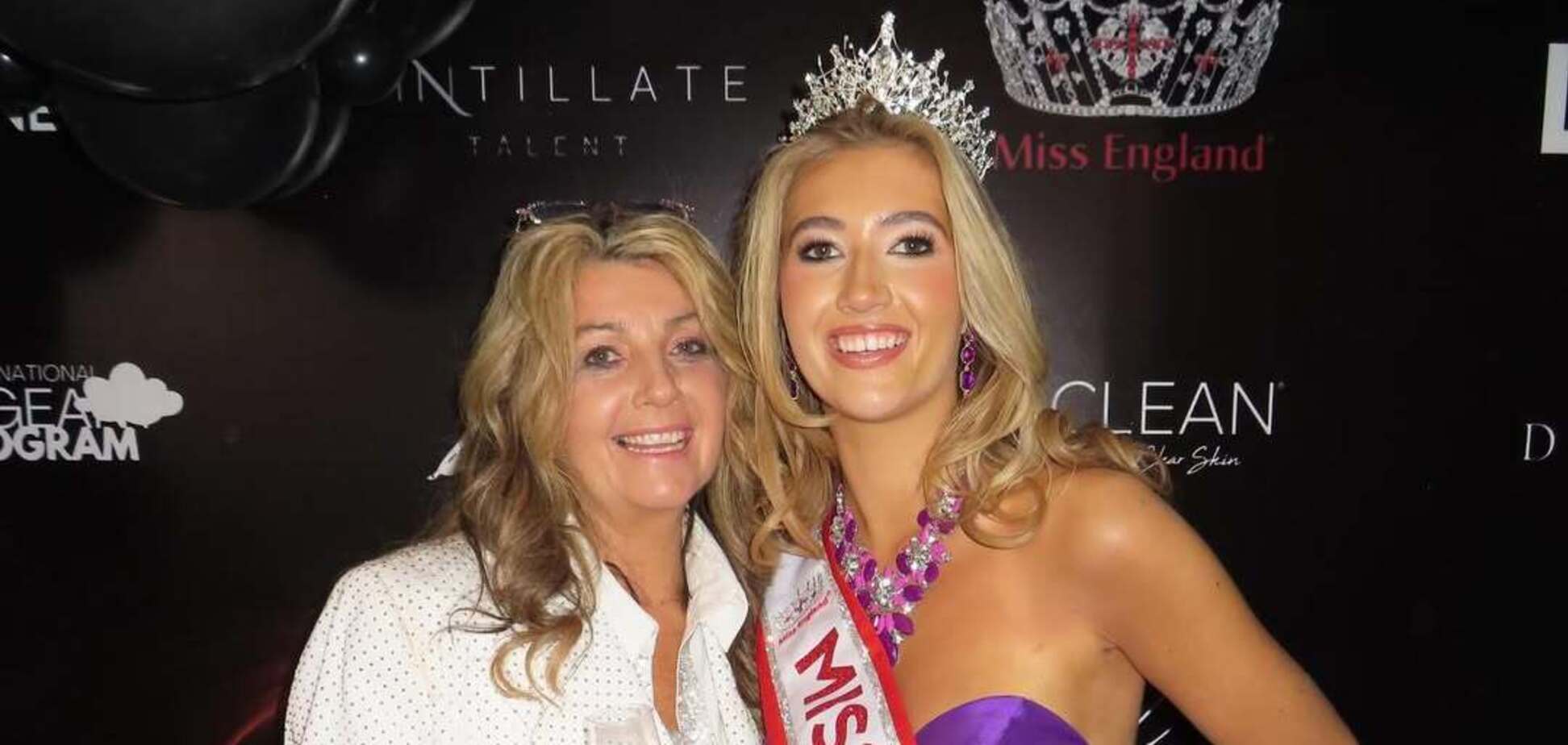 Дочка повторила успіх мами: який вигляд має 'династія' англійських королев краси, які завоювали корону з різницею в 40 років. Фото