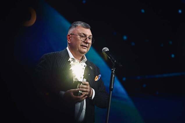 Лучший учитель Украины-2025 рассказал, на что потратит миллион гривен