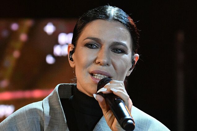 Уроженка Ужгорода Елка убрала упоминание о 'Борисполе' из своей песни во время выступления в Москве: как изменили текст