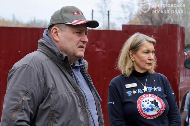 Сигнал обществу США продолжать поддержку Украины: в Днепр прибыла большая делегация американских ветеранов и президент TAPS