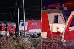 'Почувствовали сильный удар': в Словакии столкнулись два поезда, десятки пострадавших. Фото