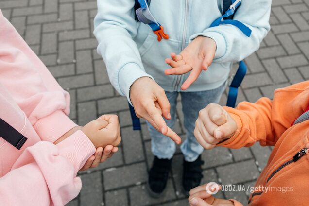 Як виграти у грі 'камінь, ножиці, папір': вчені розкрили спосіб