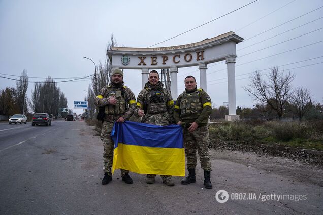 Три роки стійкості: як Херсон звільняли від російських окупантів. Історичні фото і відео