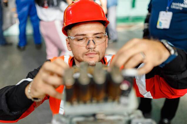 'Метінвест Політехніка' назвали єдиним вишем України, який готує інженерів майбутнього