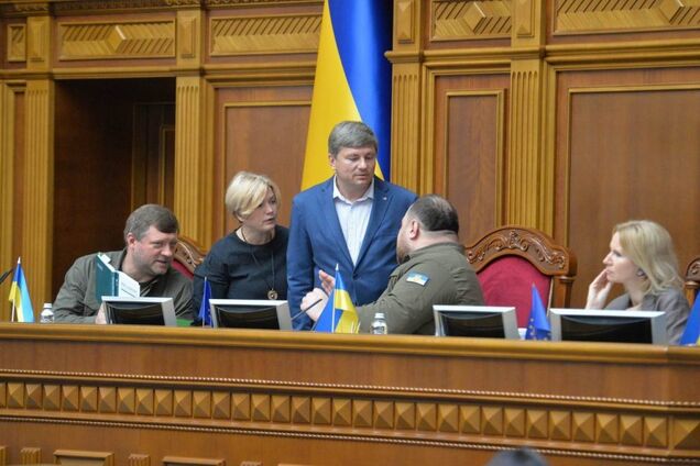 'Евросолидарность' требует от Стефанчука начать процедуру объявления недоверия правительству