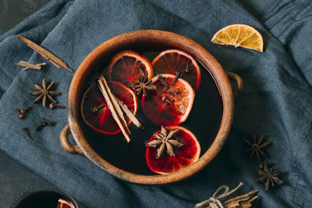 Як приготувати домашній глінтвейн без алкоголю: рецепт зігріваючого осіннього напою