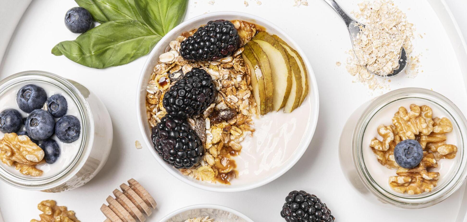 Сніданок, який спалює калорії: 11 інгредієнтів для ідеальної вівсянки