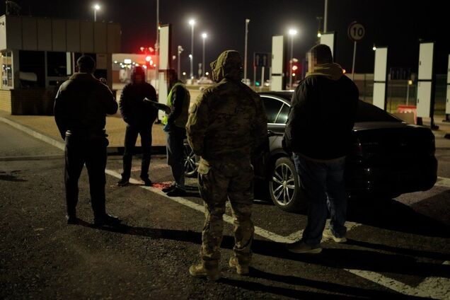 Прикордонники викрили міжнародну схему незаконного переправлення осіб за кордон