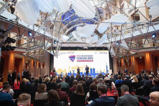 Кличко и мэр Берлина Вегнер совместно открыли Инвестиционный форум Киева