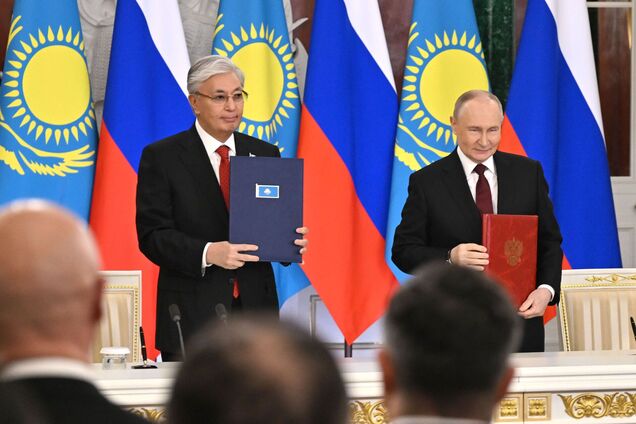 Сможет ли Казахстан удержать баланс между санкциями и нефтью РФ