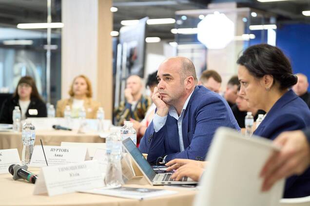 'Война сделала Украину более громкой в мире фармбезопасности'. Интервью с главой Гослекслужбы Романом Исаенко