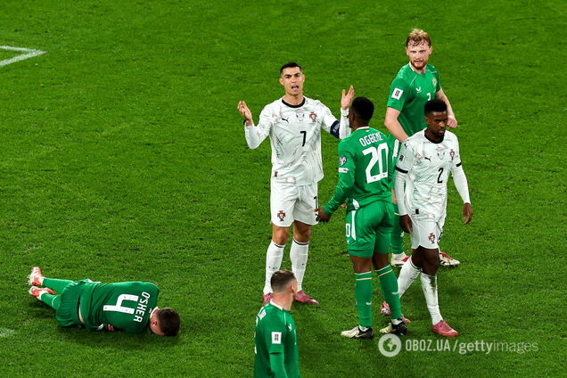 Кріштіану Роналду зробив мерзенний вчинок у матчі збірної Португалії і його вигнали з поля. Відео