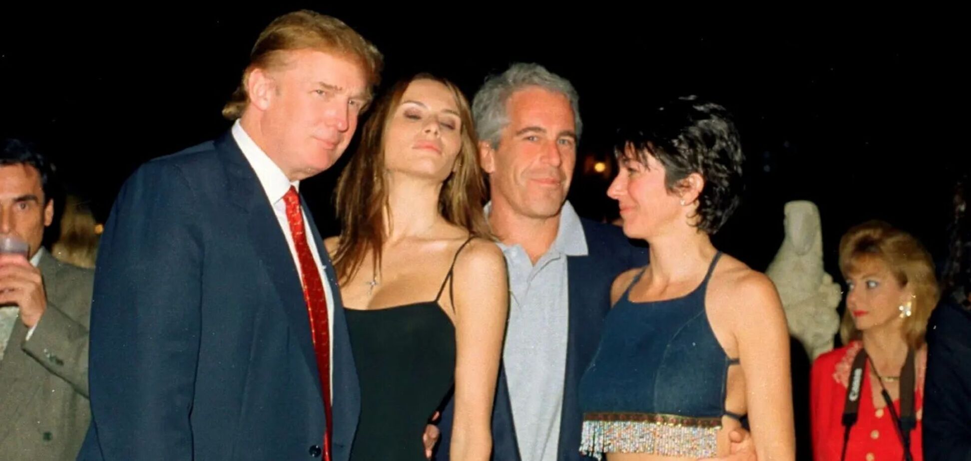 'Эпштейн был демократом': Трамп просит генпрокурора расследовать его связи с Клинтоном