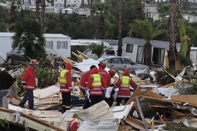 Шторм "Клаудія" призвів до катастрофи у Британії, у Португалії є загиблі. Фото і відео