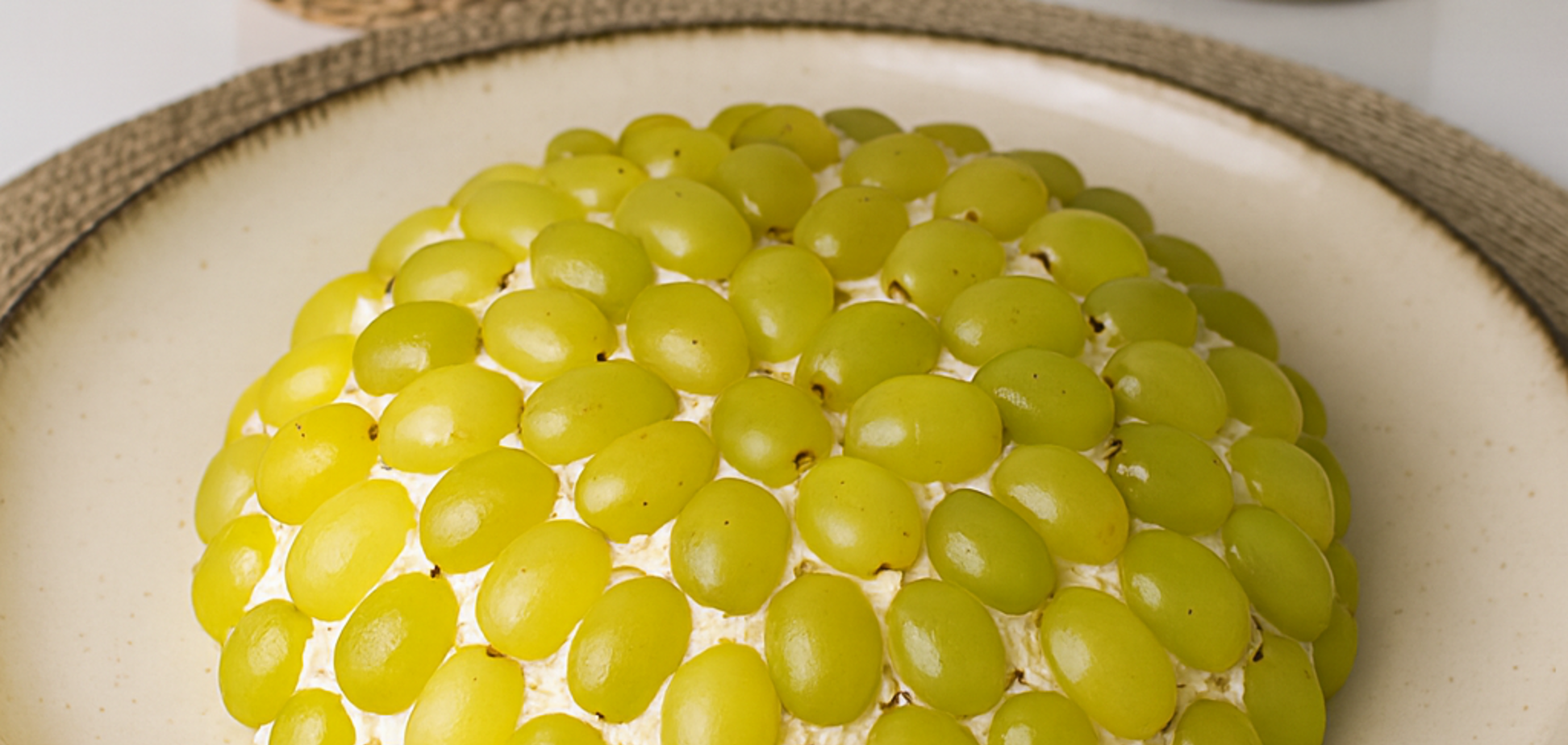 Салат 'Тіфані' для новорічного столу: з виноградом та курячим філе