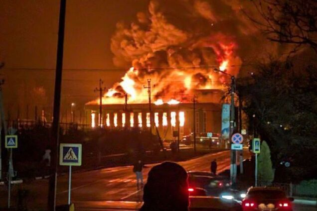 На Бєлгородщині російська ППО поцілила у торгівельний центр. Фото й відео