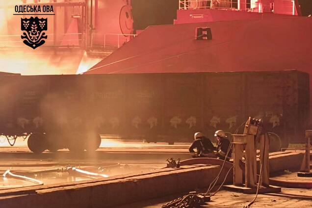 Окупанти атакували енергетичну та портову інфраструктуру Одещини: стались пожежі, постраждала людина. Фото