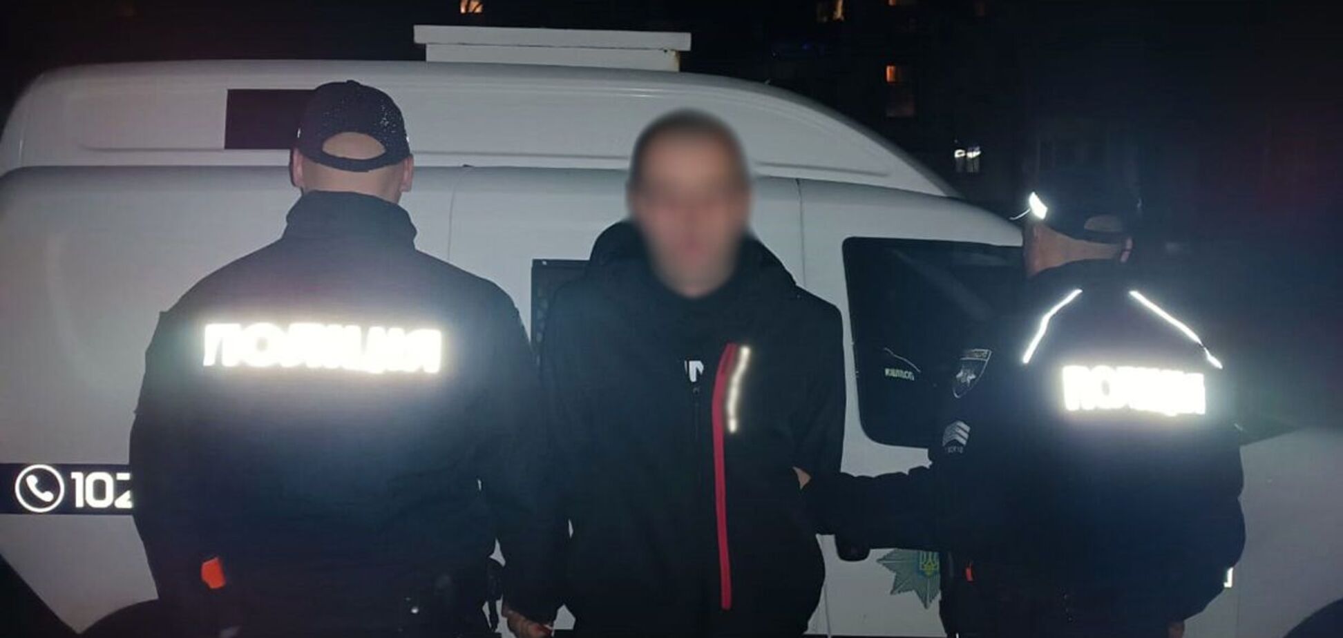 Женщин нашли с ранениями на улице: в Житомире мужчина совершил двойное убийство